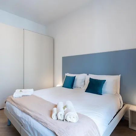 15 Minutes From The Centre Free Wi-fi & A/c Apartment
